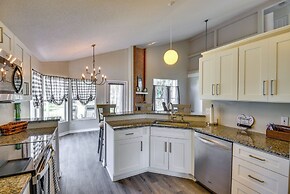 7 Mi to Beach: Pet-friendly Home in Port Orange!