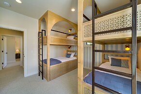 Charming Carlton Landing Home: Walk to Lake!