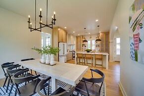 Charming Carlton Landing Home: Walk to Lake!