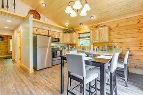 Maggie Valley Cabin 4 Mi to Cataloochee Ski Area!