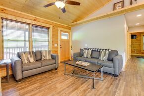 Maggie Valley Cabin 4 Mi to Cataloochee Ski Area!