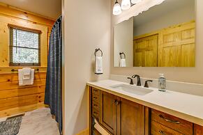 Maggie Valley Cabin 4 Mi to Cataloochee Ski Area!