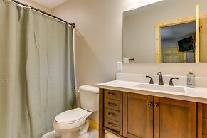 Maggie Valley Cabin 4 Mi to Cataloochee Ski Area!