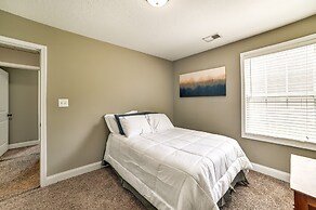 Family-friendly Home: 9 Mi to Clarksville Speedway