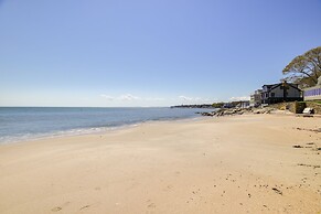 Charming Niantic Vacation Rental: Walk to Beach!