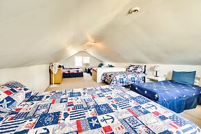 Charming Niantic Vacation Rental: Walk to Beach!