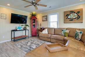 Charming Surf City Beach House - Walk to Ocean!