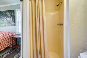 Charming Surf City Beach House - Walk to Ocean!