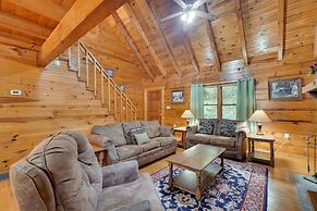 Cabin w/ Hot Tub ~ 6 Mi to Downtown Gatlinburg!