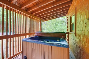 Cabin w/ Hot Tub ~ 6 Mi to Downtown Gatlinburg!
