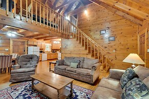 Cabin w/ Hot Tub ~ 6 Mi to Downtown Gatlinburg!