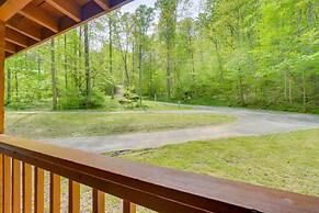 Cabin w/ Hot Tub ~ 6 Mi to Downtown Gatlinburg!