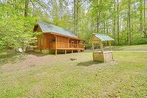 Cabin w/ Hot Tub ~ 6 Mi to Downtown Gatlinburg!