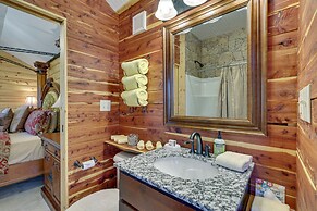 Cliffside Eureka Springs Cabin w/ Beaver Lake View