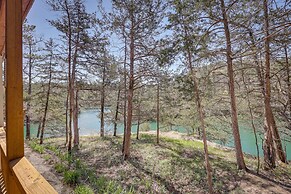 Cliffside Eureka Springs Cabin w/ Beaver Lake View