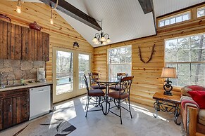 Cliffside Eureka Springs Cabin w/ Beaver Lake View