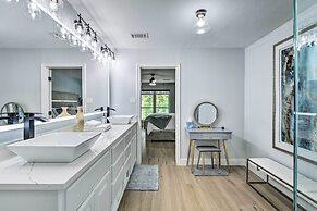 Luxury Granbury Home w/ Private Boat Dock!