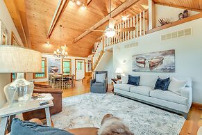 Secluded Cabin w/ Hot Tub Near Table Rock Lake!