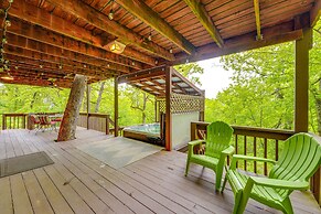 Secluded Cabin w/ Hot Tub Near Table Rock Lake!