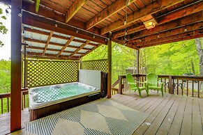 Secluded Cabin w/ Hot Tub Near Table Rock Lake!