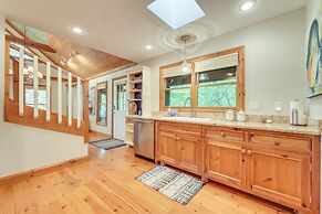 Secluded Cabin w/ Hot Tub Near Table Rock Lake!