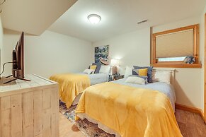 Secluded Cabin w/ Hot Tub Near Table Rock Lake!