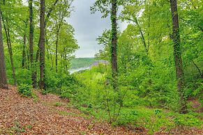 Secluded Cabin w/ Hot Tub Near Table Rock Lake!