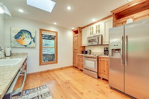 Secluded Cabin w/ Hot Tub Near Table Rock Lake!