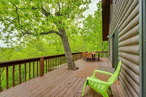 Secluded Cabin w/ Hot Tub Near Table Rock Lake!