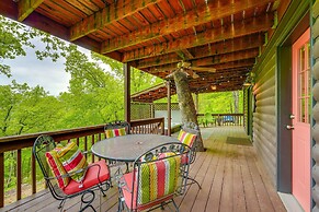 Secluded Cabin w/ Hot Tub Near Table Rock Lake!