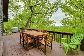 Secluded Cabin w/ Hot Tub Near Table Rock Lake!