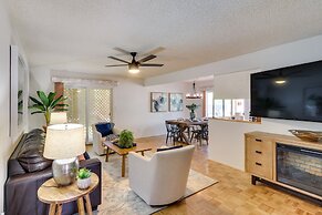 5 Mi to Ocotillo Golf Course: Chic Sun Lakes Home!