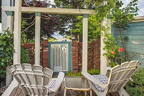 Serene Tacoma Home w/ Furnished Deck & Views!