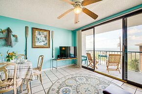 Bright Carolina Beach Condo: Public Beach On-site