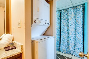 Bright Carolina Beach Condo: Public Beach On-site