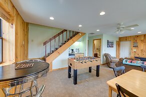 Mountain-view Robbinsville Cabin w/ Hot Tub!