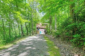 Mountain-view Robbinsville Cabin w/ Hot Tub!