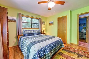 Mountain-view Robbinsville Cabin w/ Hot Tub!