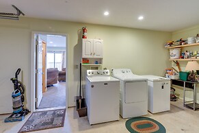 Mountain-view Robbinsville Cabin w/ Hot Tub!