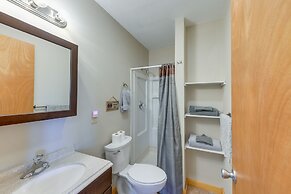 Mountain-view Robbinsville Cabin w/ Hot Tub!