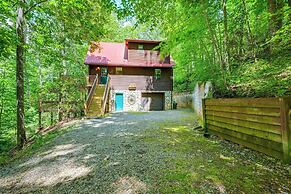 Mountain-view Robbinsville Cabin w/ Hot Tub!