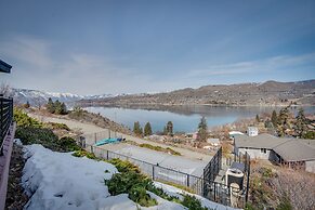 Colorful Lake Chelan Home w/ Saltwater Pool!