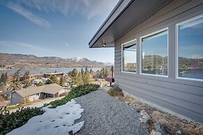 Colorful Lake Chelan Home w/ Saltwater Pool!