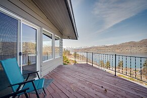 Colorful Lake Chelan Home w/ Saltwater Pool!