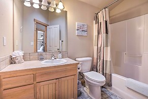 Family-friendly Oregon Vacation Home w/ Yard