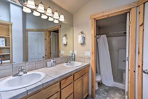 Family-friendly Oregon Vacation Home w/ Yard