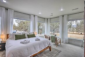 Beautiful Ranch Home w/ Cascade Mountain View