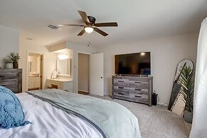 Roomy Houston Rental w/ Home Office & Private Pool