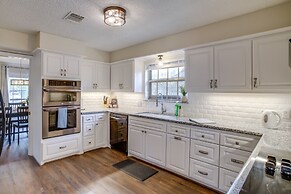 Roomy Houston Rental w/ Home Office & Private Pool