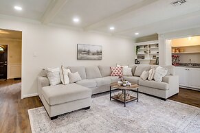 Roomy Houston Rental w/ Home Office & Private Pool